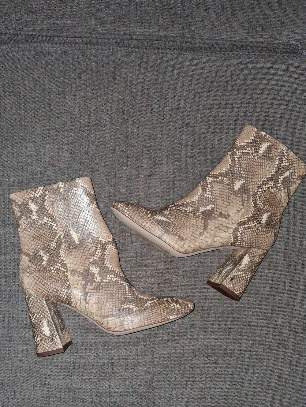Sam Edelman Neutral Tan Grey Snakeskin Boots Womens Size 6.5